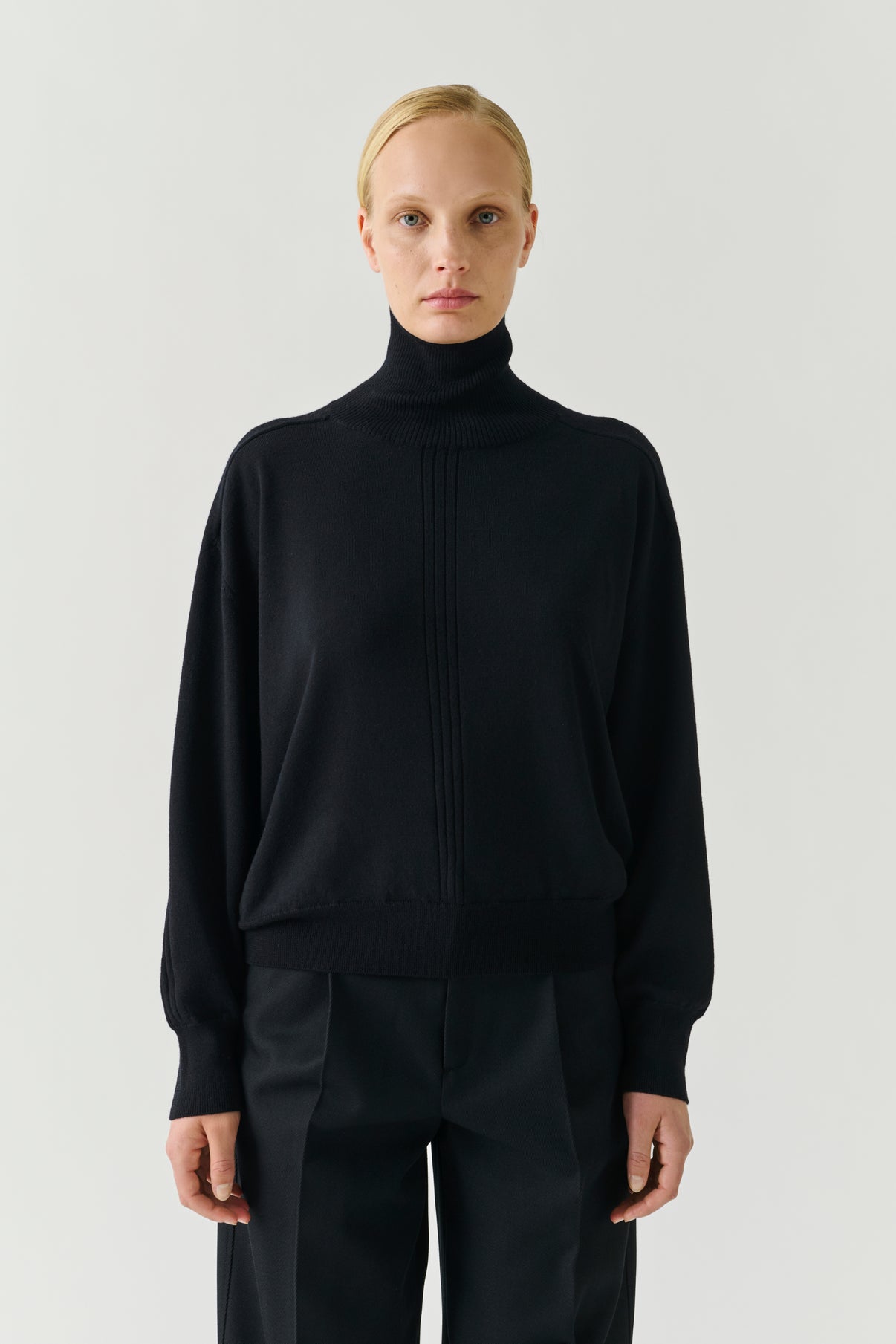 Pull Nord - Noir Laine Mérinos Col Roulé Oversize - Soeur vue 1