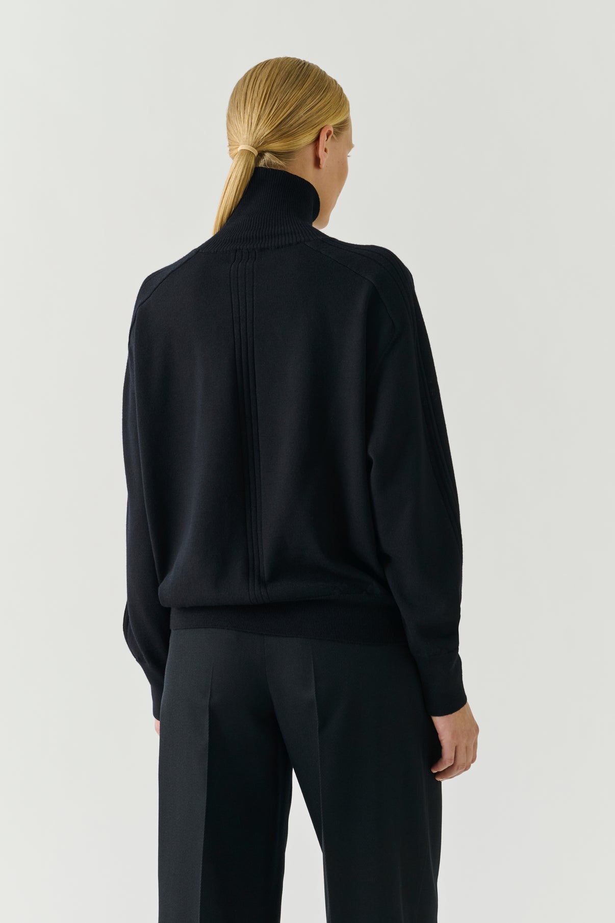 Pull Nord - Noir Laine Mérinos Col Roulé Oversize - Soeur vue 3
